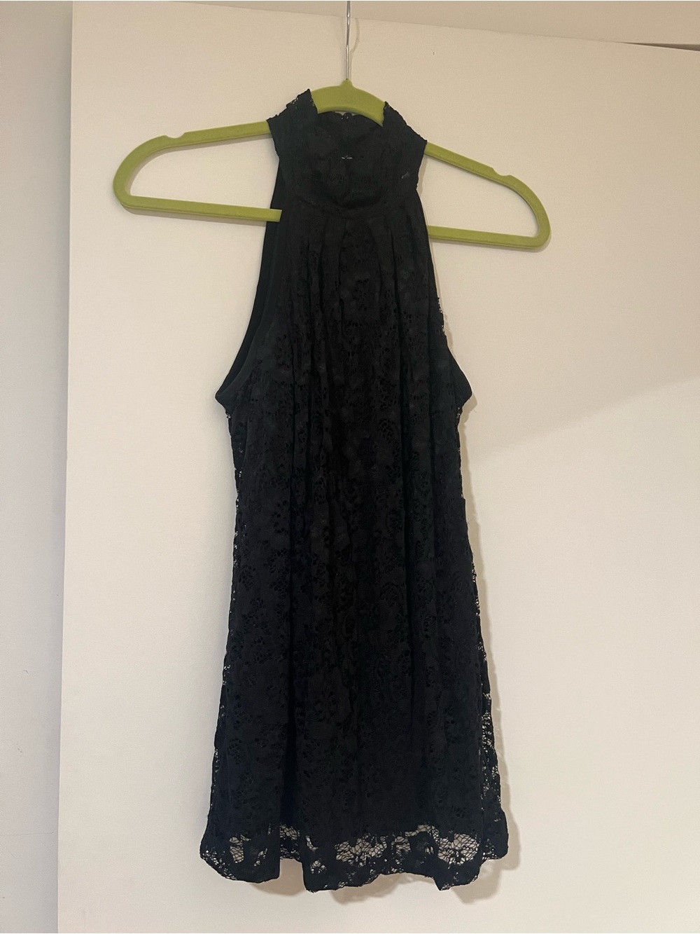 Sleeveless Black Lace Halter Dress